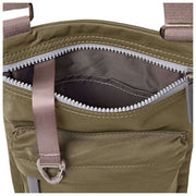 Sac à bandoulière Roka Chelsea B Medium en nylon recyclé - Vert ciboulette