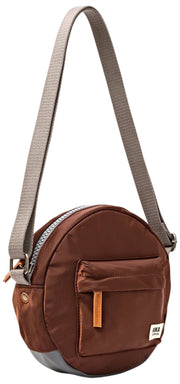 Roka Paddington Petit sac à bandoulière en nylon recyclé - Rocky Road Brown