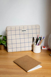 Hindbag Ava Medium 15inch Laptop Case - Off White/Blue Check