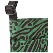 Sac à bandoulière Roka Kennington B Medium en toile recyclée - Vert artichaut
