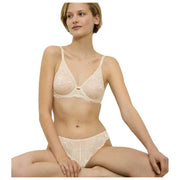 Triumph Amourette Charm Wired Bra - Creamy Dream